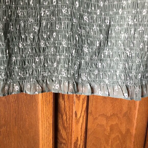 MADEWELL V-Neck Cottage Garden Smocked Lucie Top Green - 26W - Picture 8 of 16